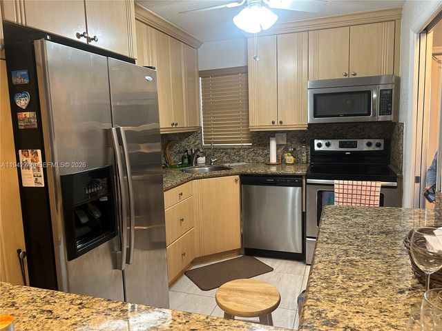 8900 Washington Blvd 405A, Pembroke Pines, FL 33025