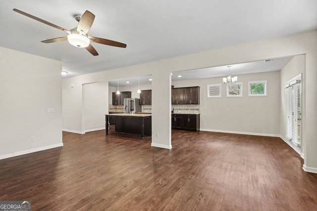 5118 Amberland Square, Atlanta, GA 30349