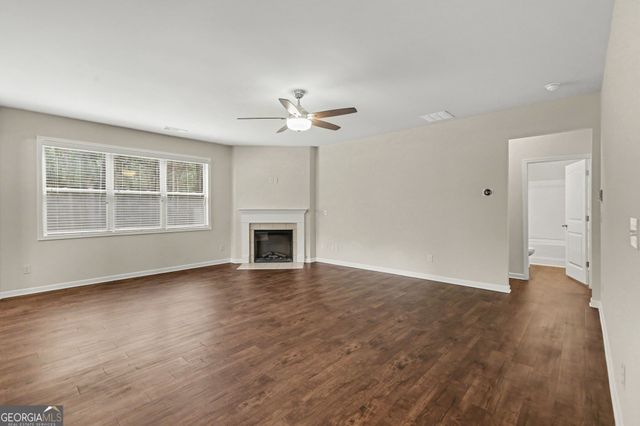 5118 Amberland Square, Atlanta, GA 30349