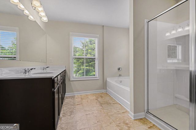 5118 Amberland Square, Atlanta, GA 30349
