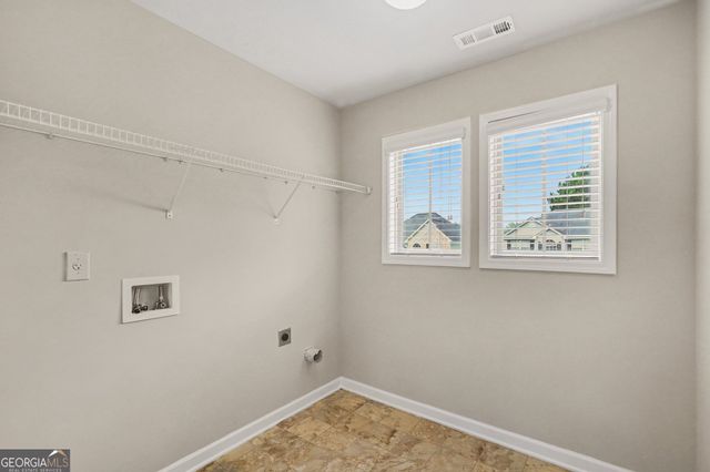 5118 Amberland Square, Atlanta, GA 30349