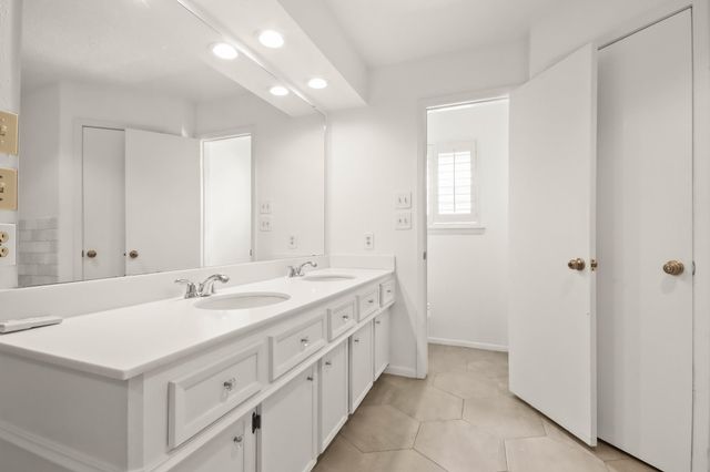 1134 Chestnut Ridge Road, Kingwood, TX 77339