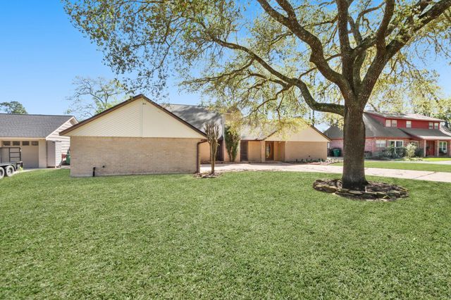 1134 Chestnut Ridge Road, Kingwood, TX 77339