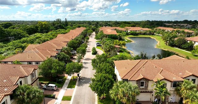 3962 Devenshire Ct, Coconut Creek, FL 33073