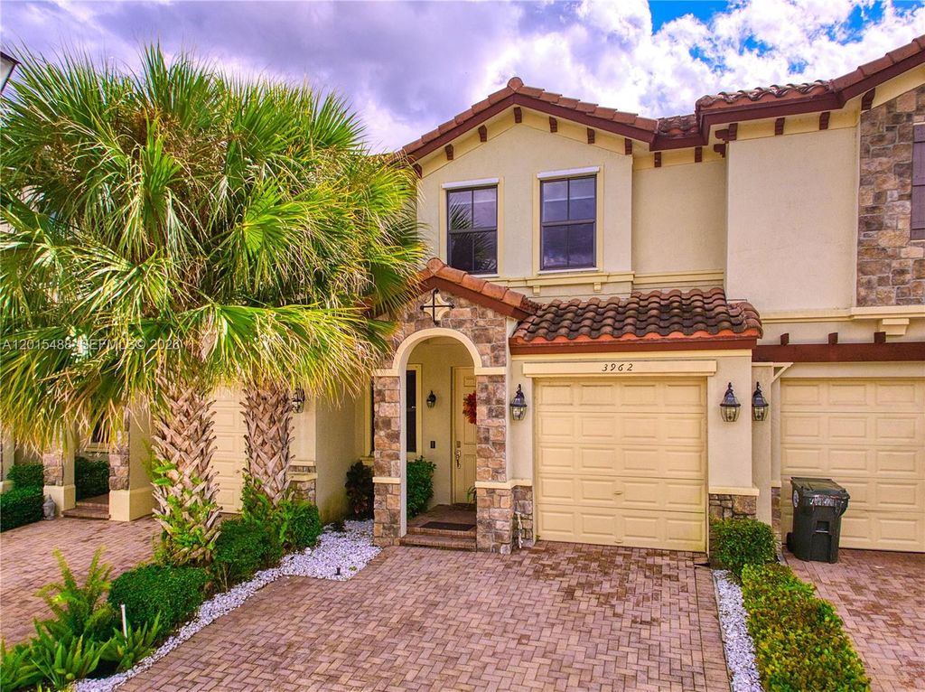 3962 Devenshire Ct, Coconut Creek, FL 33073