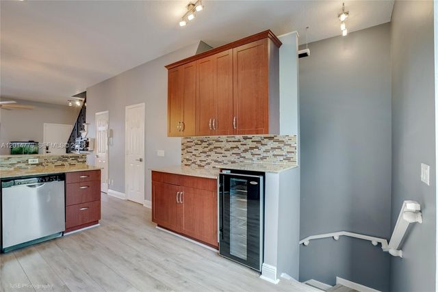 2461 NE 14th St 2461, Pompano Beach, FL 33062
