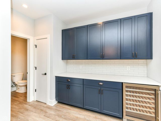 1704 Rosette Way, Indianapolis, IN 46202