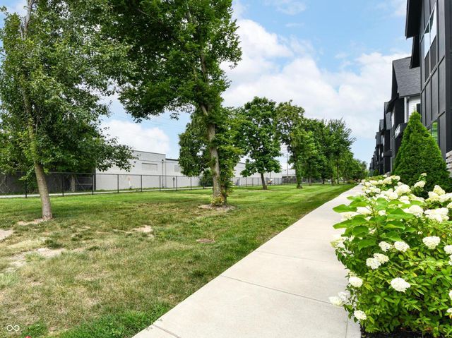1704 Rosette Way, Indianapolis, IN 46202