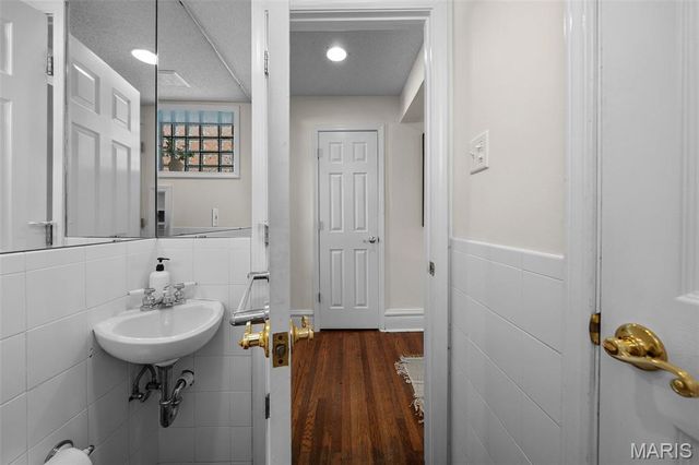 3401 Halliday Avenue, St Louis, MO 63118