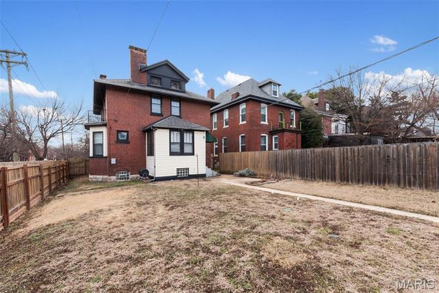 3401 Halliday Avenue, St Louis, MO 63118