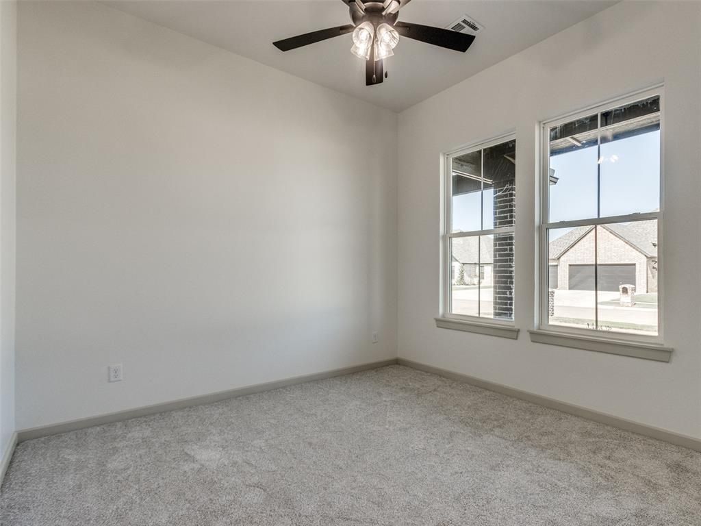 Image 21 of property listing at 1113 Jaden Boulevard, Tuttle, OK 73089