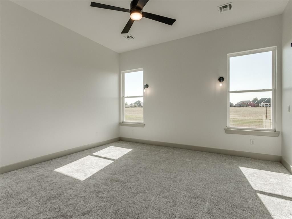 Image 37 of property listing at 1113 Jaden Boulevard, Tuttle, OK 73089