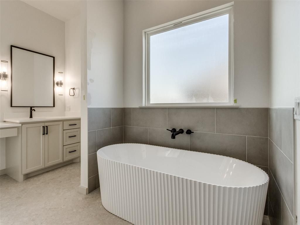 Image 42 of property listing at 1113 Jaden Boulevard, Tuttle, OK 73089
