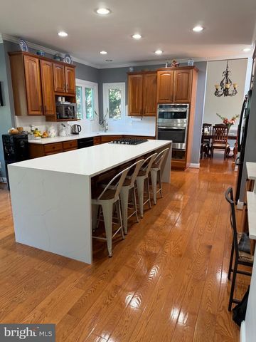 2650 COCKERILL FARM LN, Herndon, VA 20171
