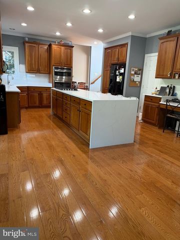 2650 COCKERILL FARM LN, Herndon, VA 20171