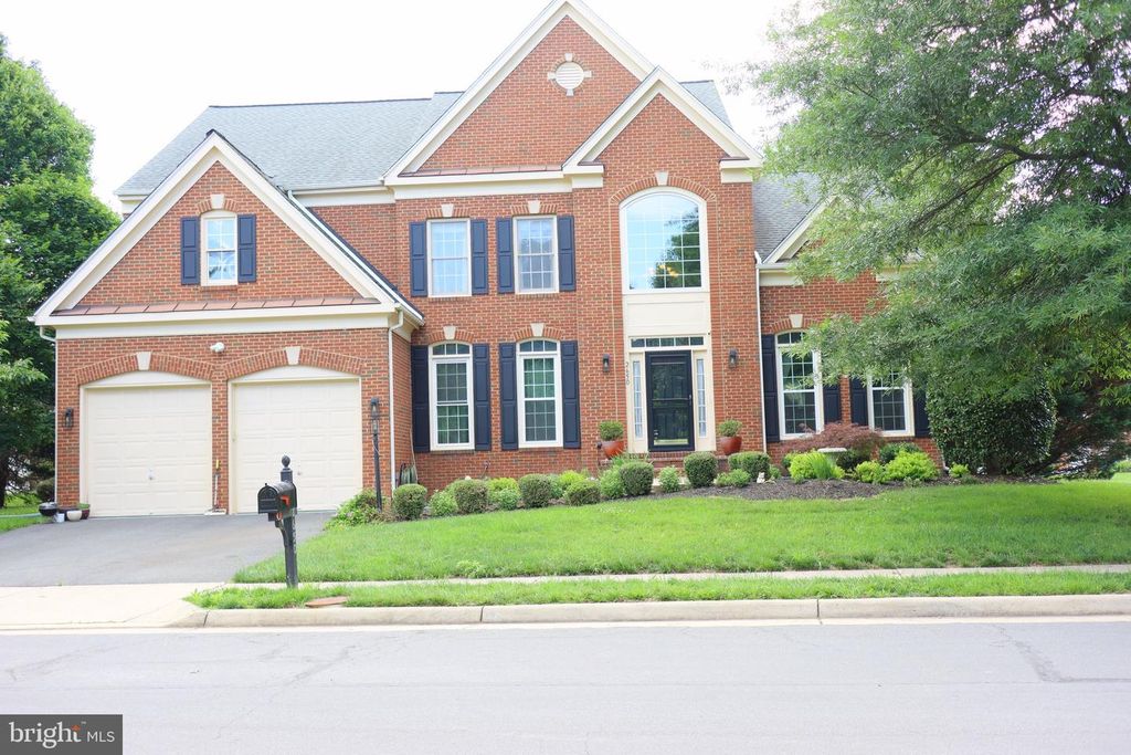 2650 COCKERILL FARM LN, Herndon, VA 20171