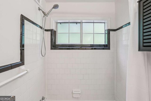 311 Peachtree Hills Avenue NE 13B, Atlanta, GA 30305