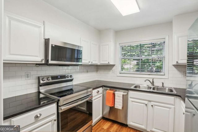 311 Peachtree Hills Avenue NE 13B, Atlanta, GA 30305