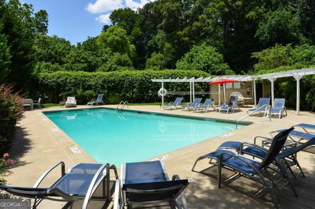 311 Peachtree Hills Avenue NE 13B, Atlanta, GA 30305