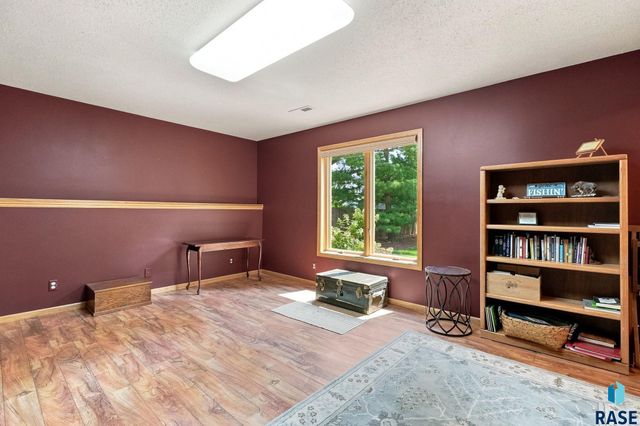 3509 E Braeburn Cir Circle, Sioux Falls, SD 57103