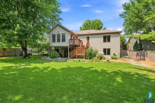 3509 E Braeburn Cir Circle, Sioux Falls, SD 57103