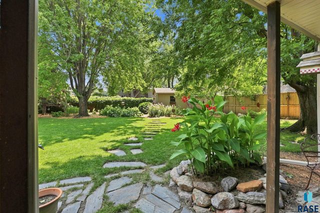 3509 E Braeburn Cir Circle, Sioux Falls, SD 57103