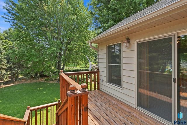 3509 E Braeburn Cir Circle, Sioux Falls, SD 57103