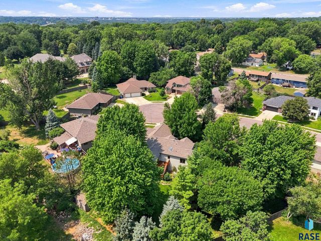 3509 E Braeburn Cir Circle, Sioux Falls, SD 57103