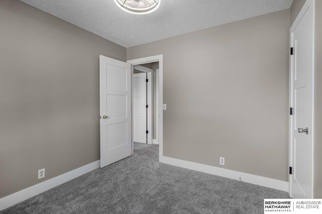 14007 Rose Lane Road, Omaha, NE 68138