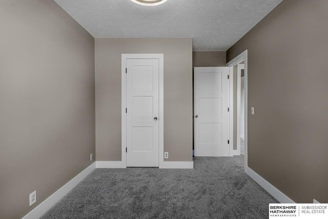 14007 Rose Lane Road, Omaha, NE 68138