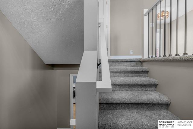 14007 Rose Lane Road, Omaha, NE 68138