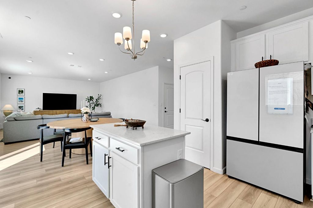 Image 24 of property listing at 534 Laurel Crest Avenue, Madera, CA 93636