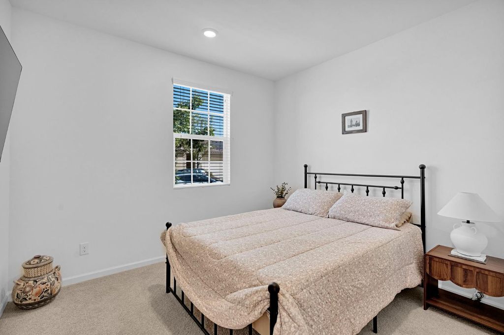 Image 26 of property listing at 534 Laurel Crest Avenue, Madera, CA 93636