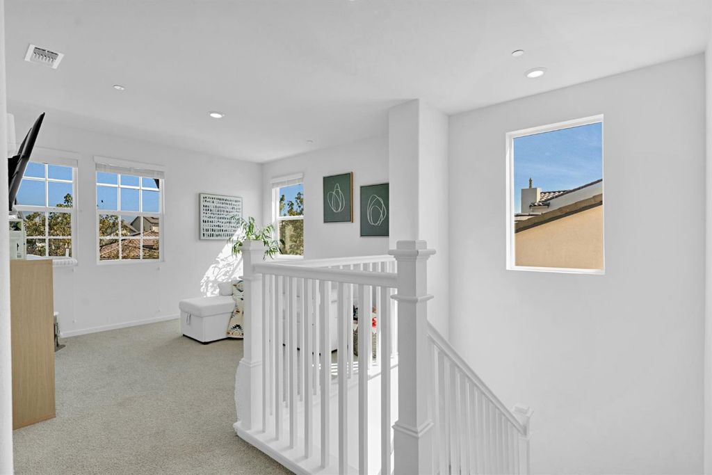 Image 28 of property listing at 534 Laurel Crest Avenue, Madera, CA 93636