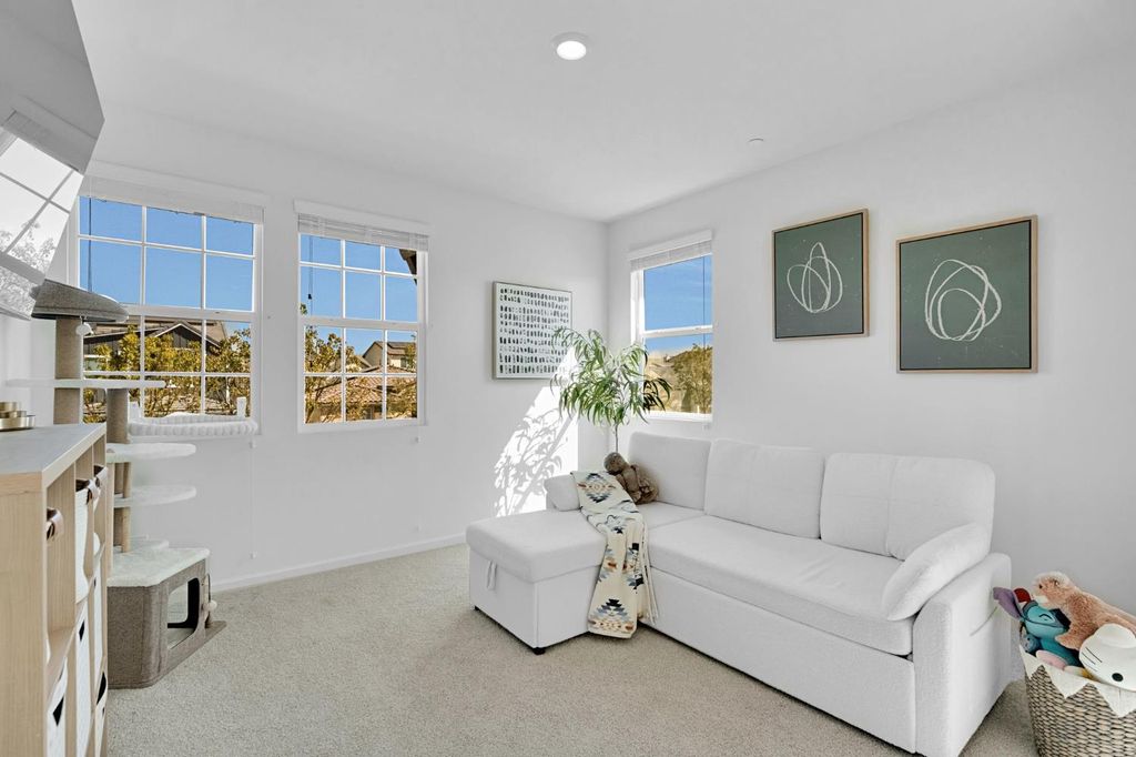 Image 29 of property listing at 534 Laurel Crest Avenue, Madera, CA 93636