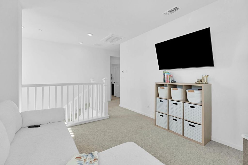 Image 30 of property listing at 534 Laurel Crest Avenue, Madera, CA 93636