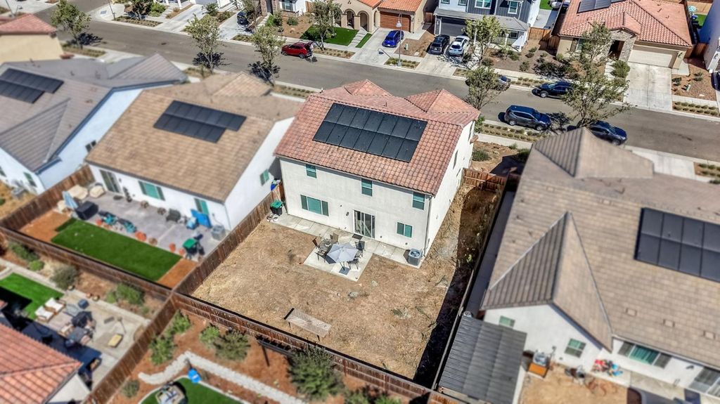 Image 47 of property listing at 534 Laurel Crest Avenue, Madera, CA 93636