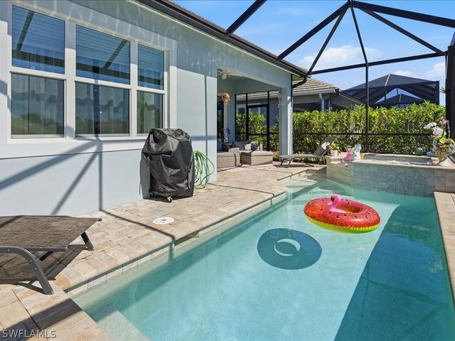 6827 Saona CT, Naples, FL 34113