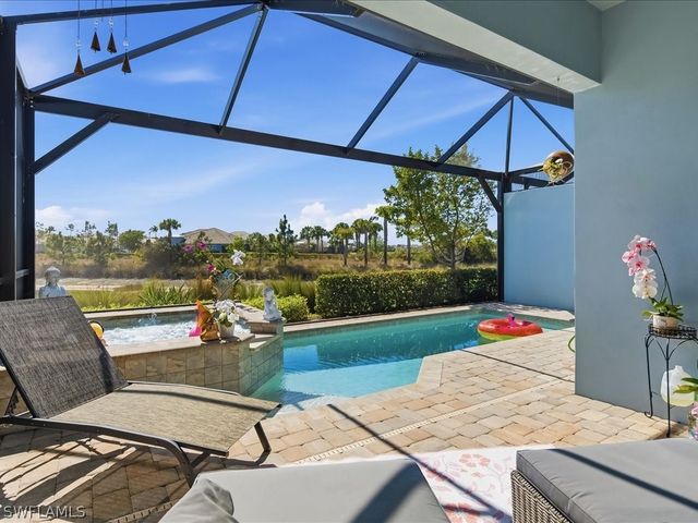 6827 Saona CT, Naples, FL 34113