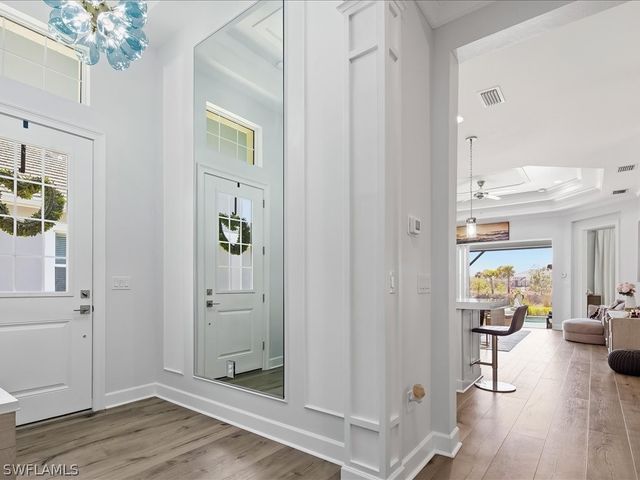 6827 Saona CT, Naples, FL 34113