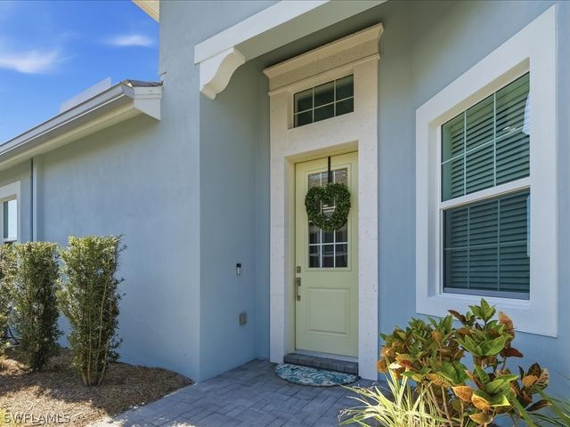 6827 Saona CT, Naples, FL 34113