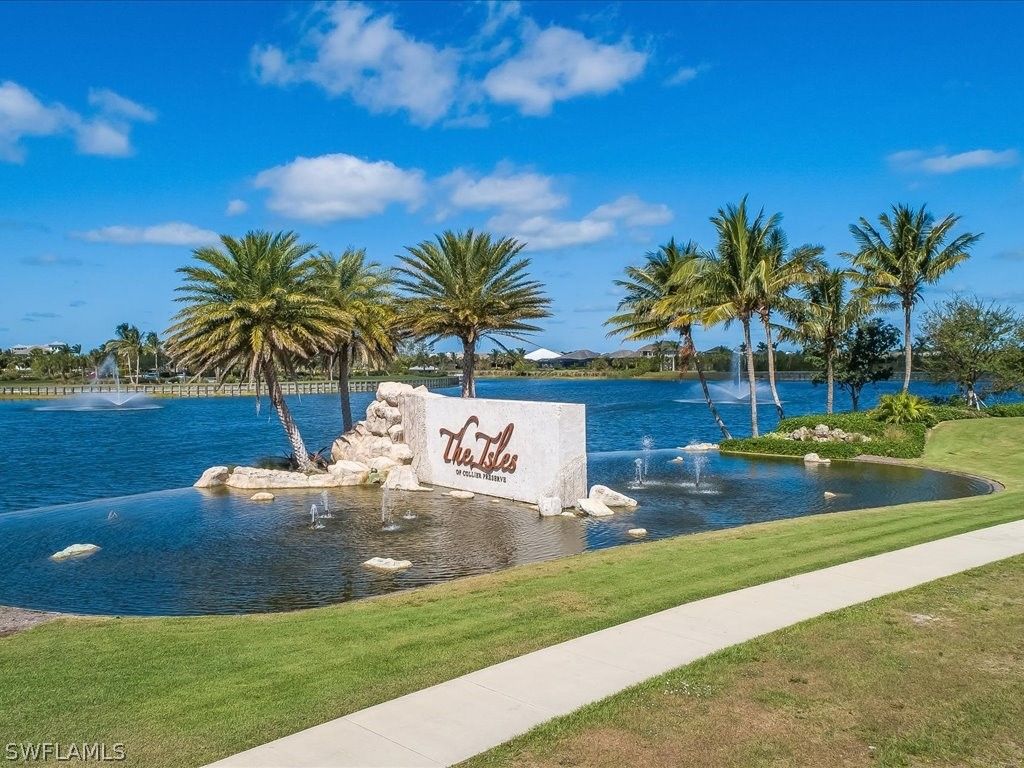 6827 Saona CT, Naples, FL 34113