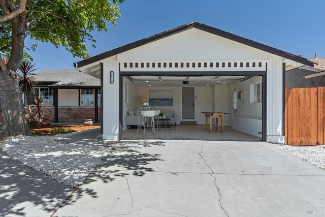 2117 Elliott Dr, American Canyon, CA 94503