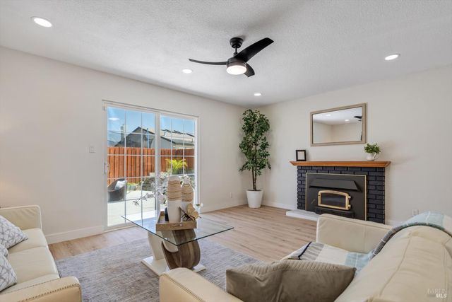 2117 Elliott Dr, American Canyon, CA 94503