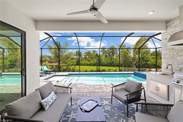 3130 Heather Glen CT, Naples, FL 34114
