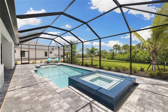 3130 Heather Glen CT, Naples, FL 34114