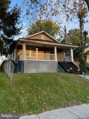 66 53RD PL SE, Washington, DC 20019