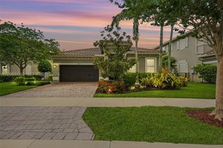8550 Lakeside Bnd, Parkland, FL 33076
