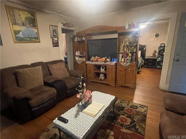 607 Carter St., Clarksville, AR 72830