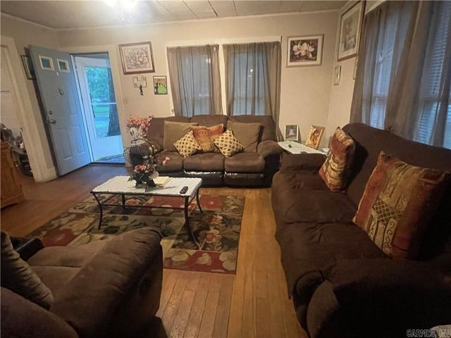 607 Carter St., Clarksville, AR 72830